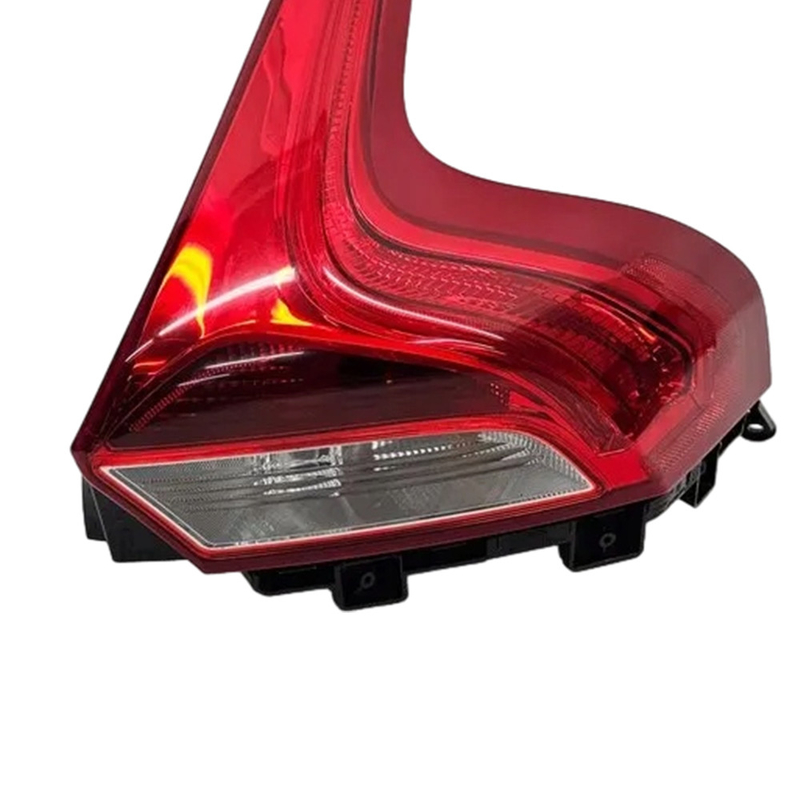 31395845 piezas de automóvil alzan color estándar de la luz correcta de la cola