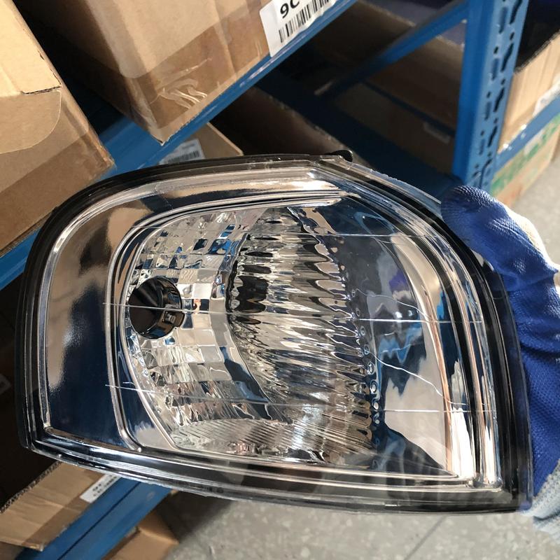 La luz de la carrocería Womala de giro a la derecha OE 30655423 para Auto Parts S80 -06