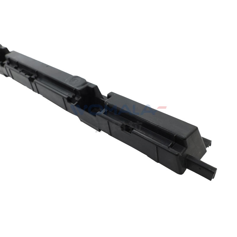 El sistema de protección de la parte inferior del parachoques derecho de Womala para el Auto Parts S90L