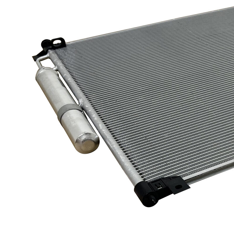 El condensador de aire acondicionado Womala LR106642 para el Land Rover Range Rover Sport Discovery